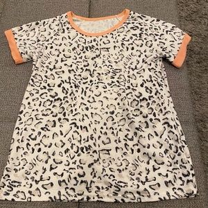 New White Leopard Tee w/ Peach Trim